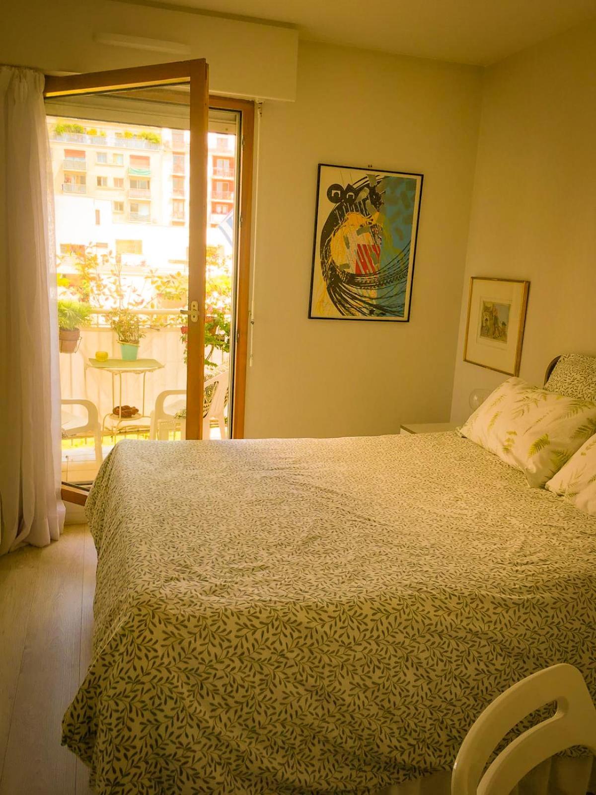 Double Room With Balcony Paris Eksteriør billede